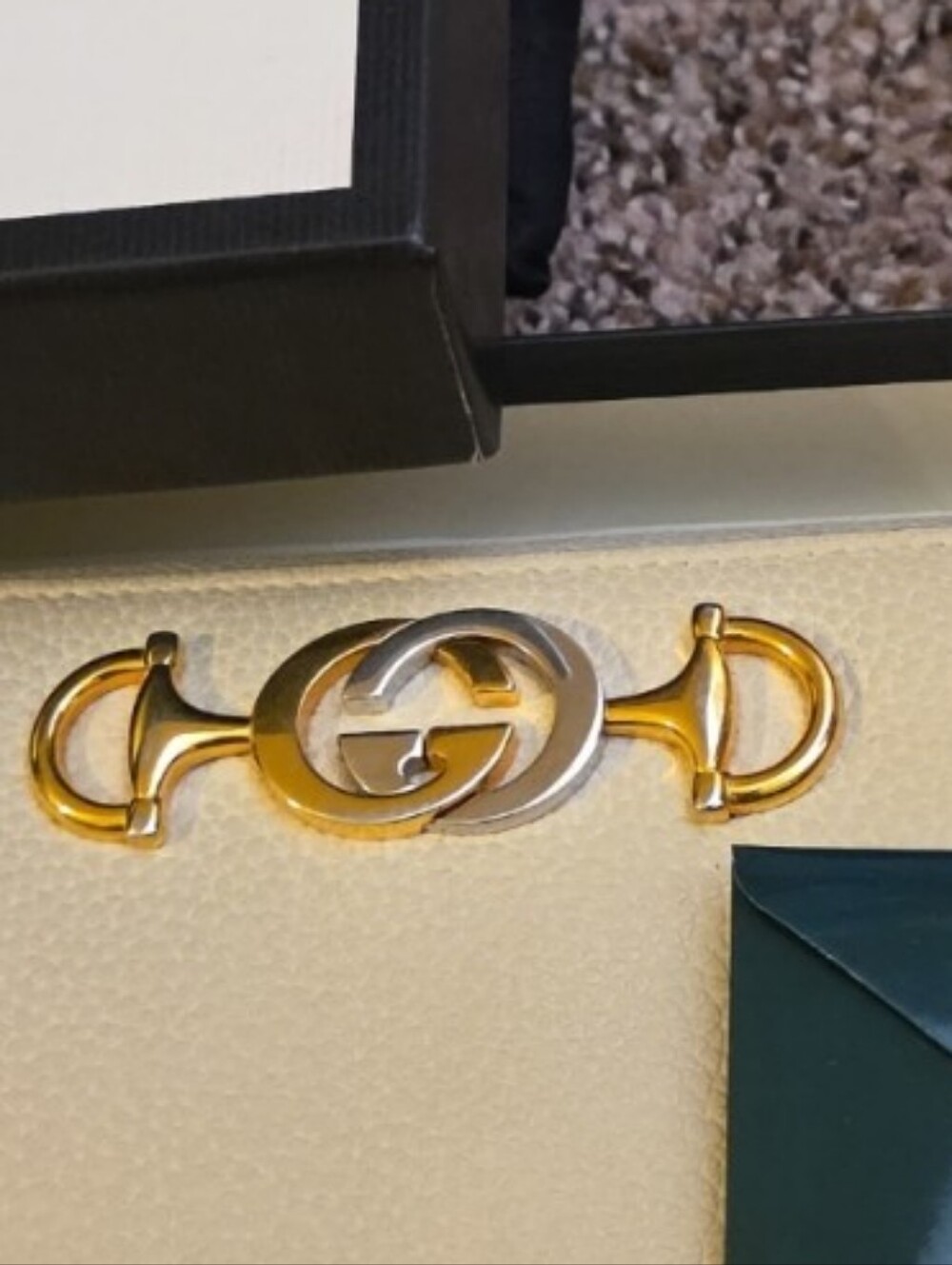 Gucci Ivory Leather Continental Wallet with Gold/ Silver Double G Hardware/ Pris - Picture 2 of 3